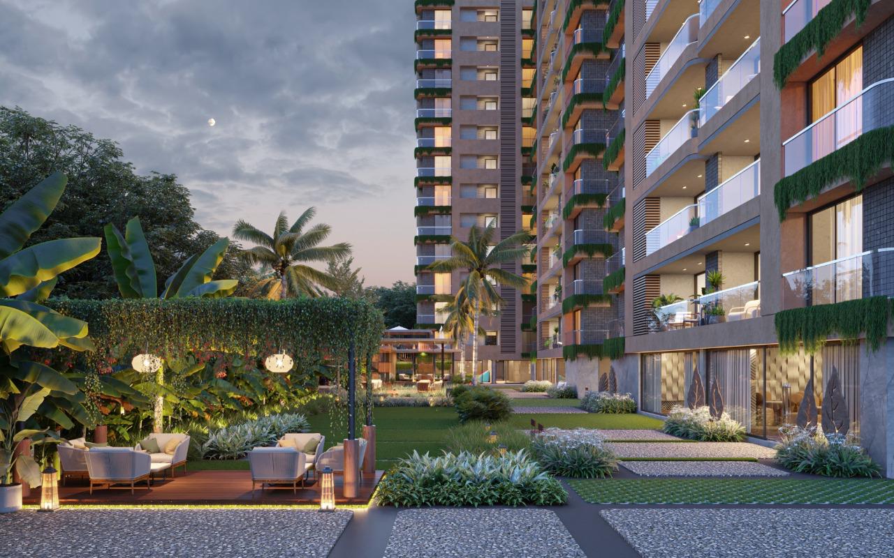 Luxury Courtyard & Swimming Enclosure
